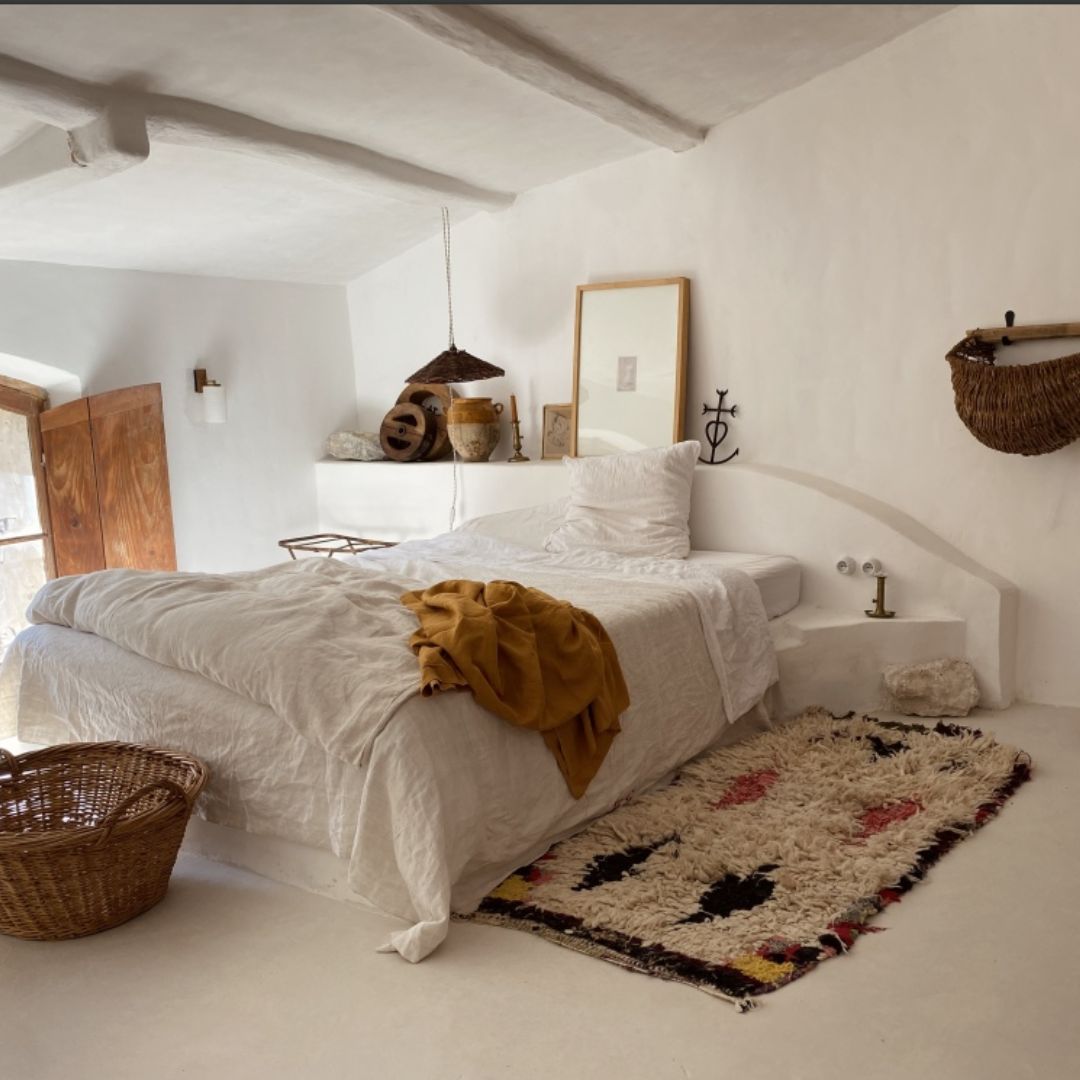 Chambre méditerranéenne en béton ciré