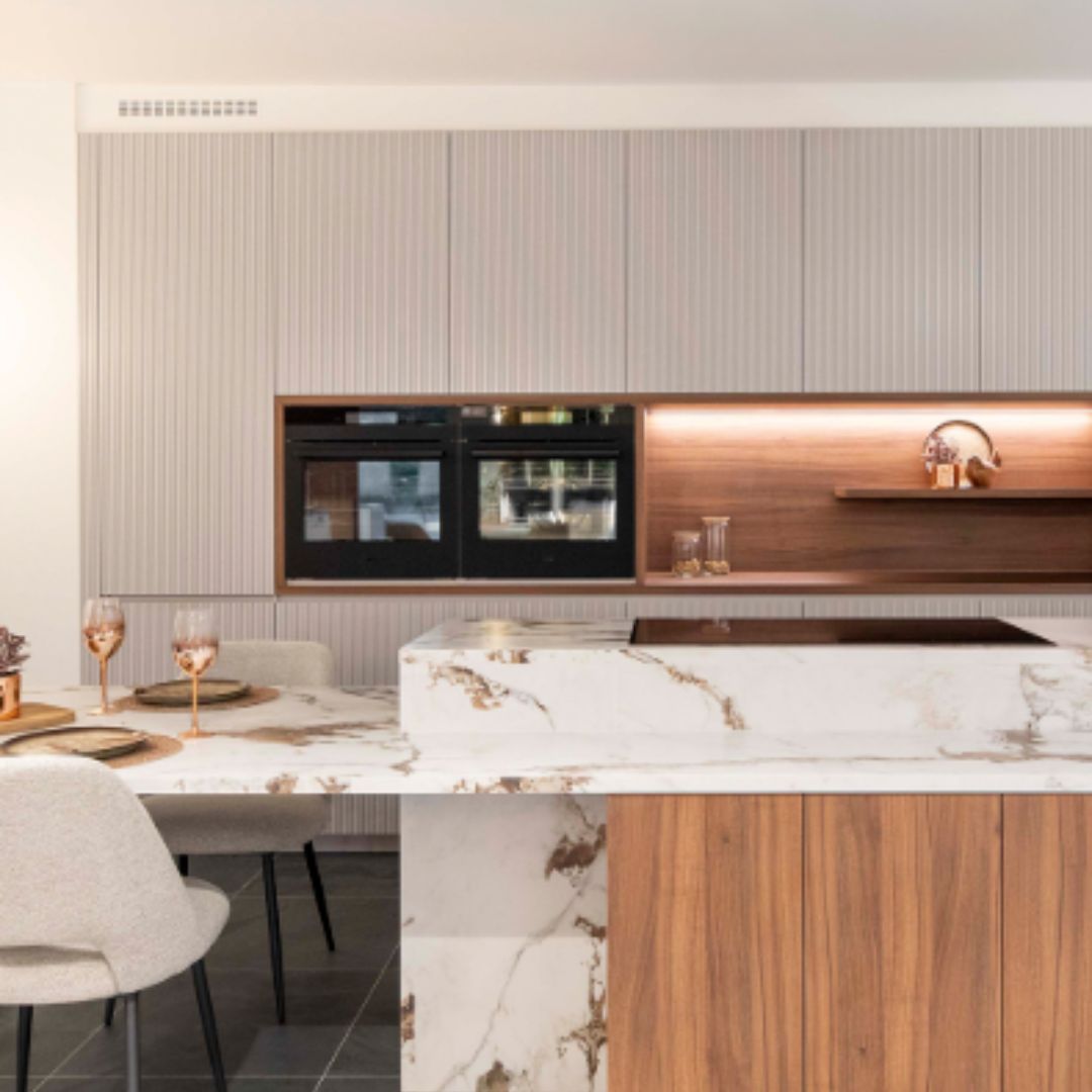 Cuisine avec plan de travail en céramique